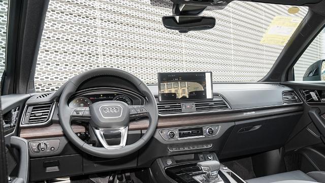 现在不只是发动机了，它的贯穿尾灯成为了“点睛之笔”！