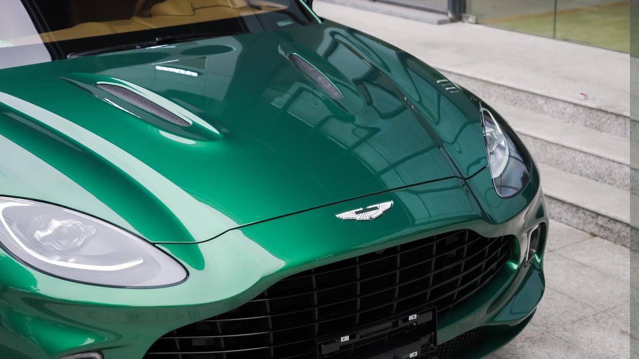 为什么别人的车漆总是光亮如新？美容店老板透露三招秘籍