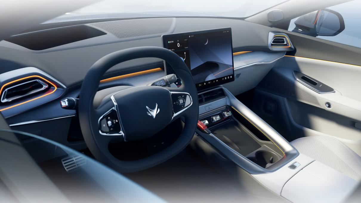 极狐阿尔法S5：五大感官解锁新奢！极狐汽车5.1㎡天幕+16㎡软包重构纯电舒适