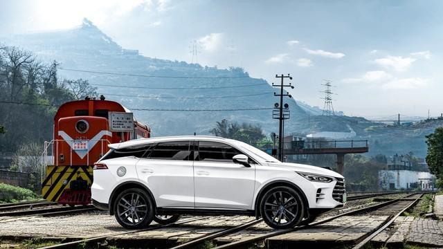 破局者基因：中国民营车企逆袭背后的生存哲学