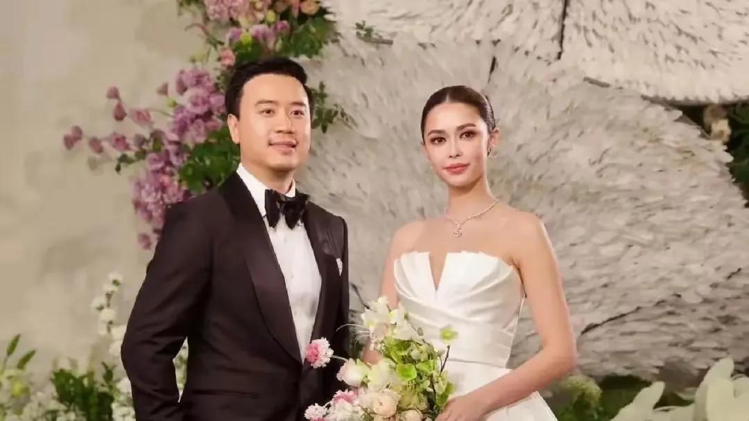 泰星Pat：从家事风波到幸福二婚，她的人生比泰剧还精彩！