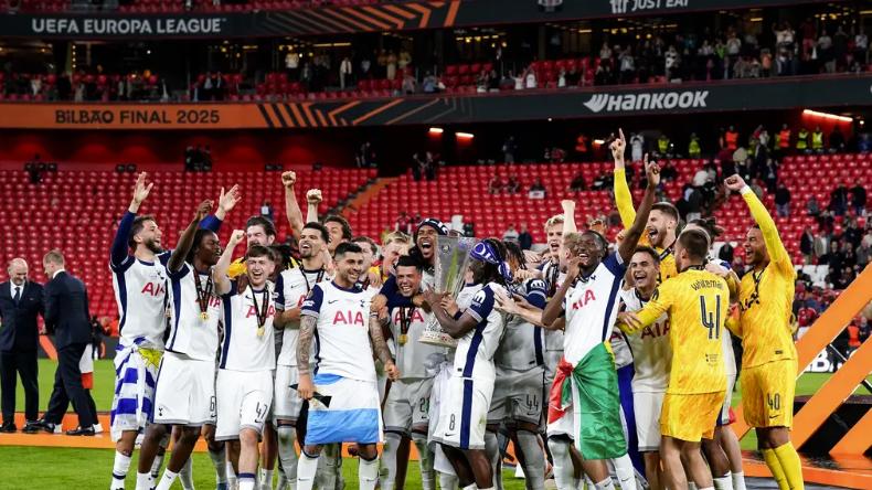 热刺欧联登顶破 17 年荒，凯恩隔空遥贺情谊长