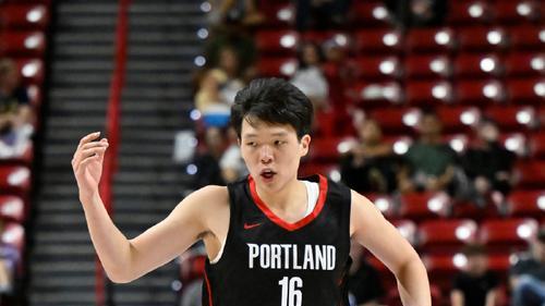 开拓者主场7分惜败快船