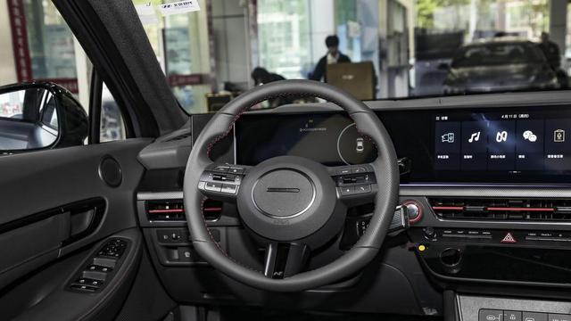 北京现代第十一代索纳塔：颜值与实力并存