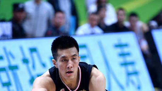 什么情况？马布里锐评郭艾伦：吃T是因在辽篮受裁判照顾惯了