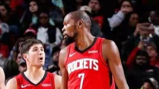 圣诞大战新战况: 火箭119: 96胜湖人，6人最开心，乌度卡变阵收奇效