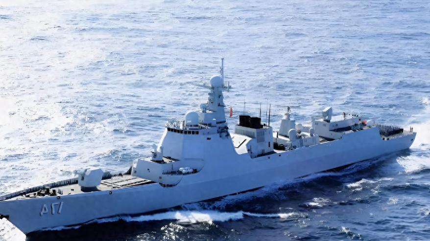 中国船厂惊现26米宽“水泥怪”！中国要造2万吨巨舰？