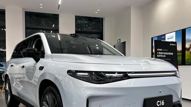 排行榜：鸿蒙智行1.16万辆登顶周榜，零跑8800辆超越理想7900辆