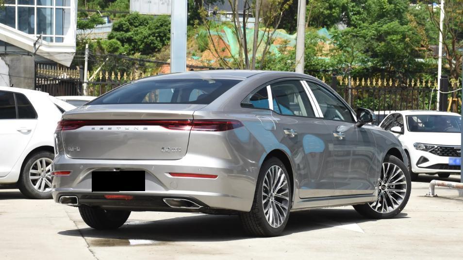 “价格战”仍在继续，起售价来到7万级，奔腾B70值得推荐吗？