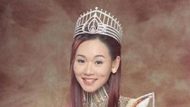 昔日港姐冠军转型美食博主，教网友做荔枝煲汤，却被质疑中途换人