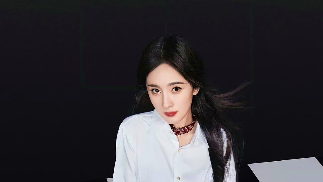 大幂幂杨幂，美腿诱惑来袭，你喜欢哪一张