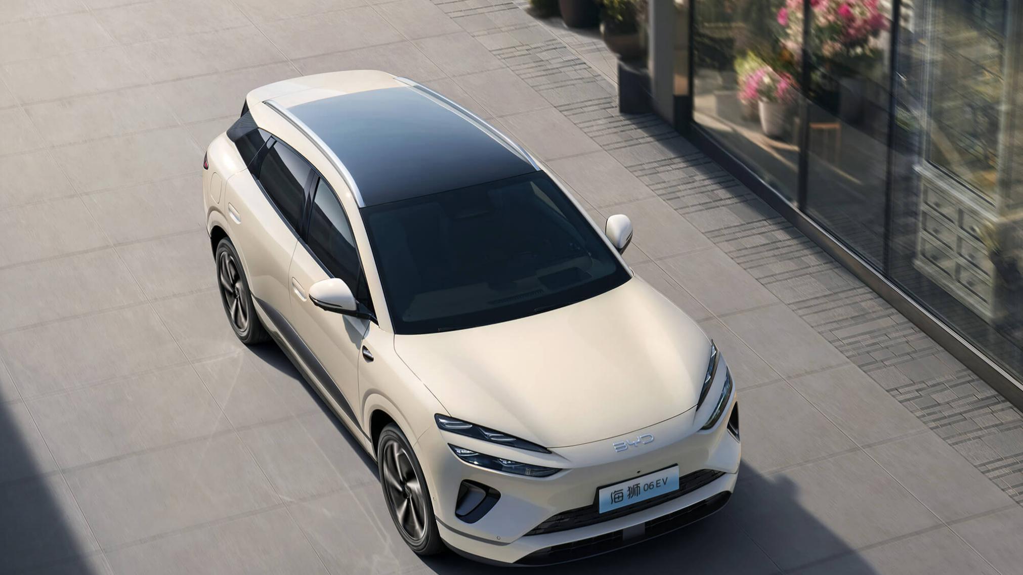 巨额研发投入迎来技术爆发，比亚迪驱动全球新能源版图重构