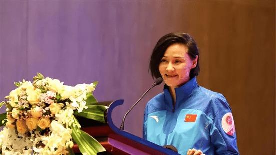 三代跳水皇后：一个嫁华裔，一个嫁财神爷，一个嫁爱情！