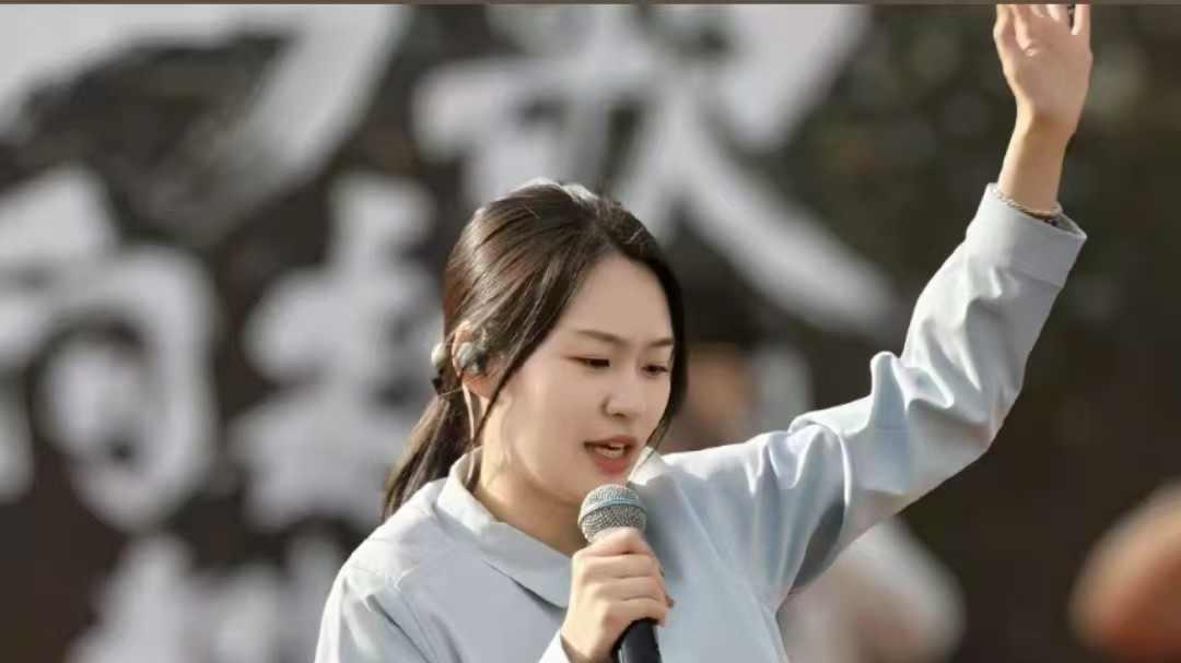 刀郎海口演唱会伴唱缺人，网红抢位被拒，团队到底要干嘛？