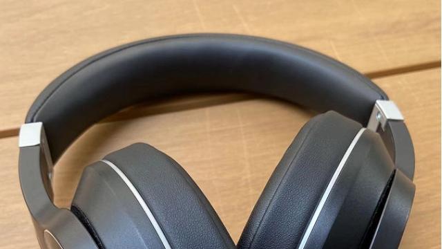 3款头戴耳机，是没有线的发烧友音质