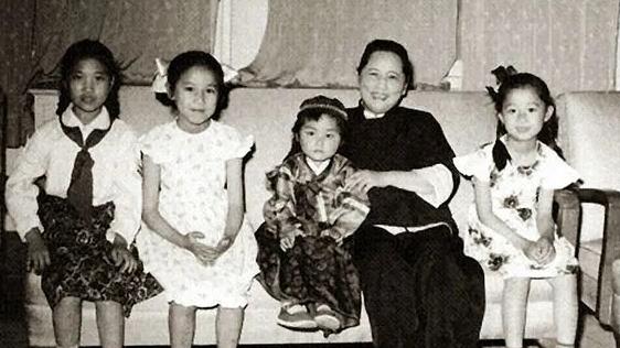 81年，宋庆龄临终前养女隋永清赶回去，宋：宝贝，你回来了小宝贝