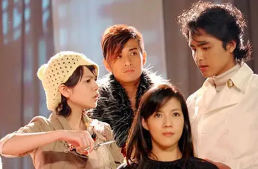 明道、曾之乔主演偶像言情喜剧《爱情魔法师》：女主剪过3000个头但技术一般，男主随便剪两下就能化腐朽