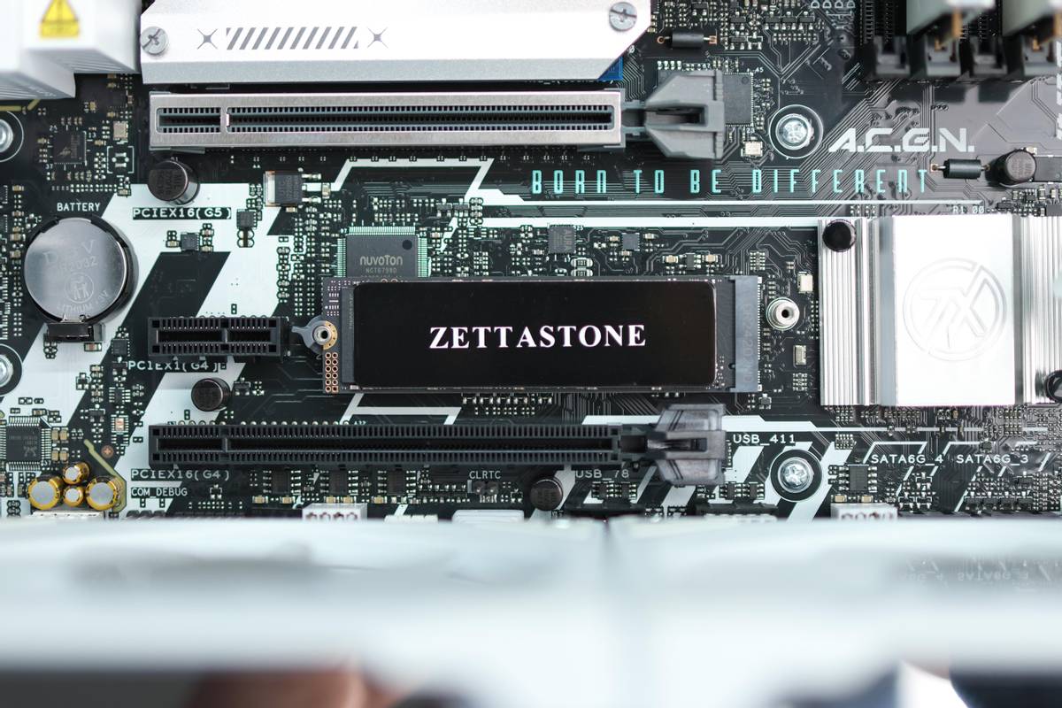 长江存储TLC颗粒，读取速度达到7400，国产固态真的站起来了！