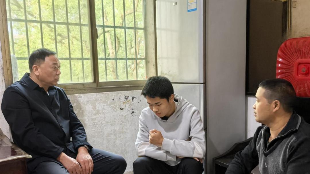 衡阳市田家炳实验中学持续扎实开展家访活动