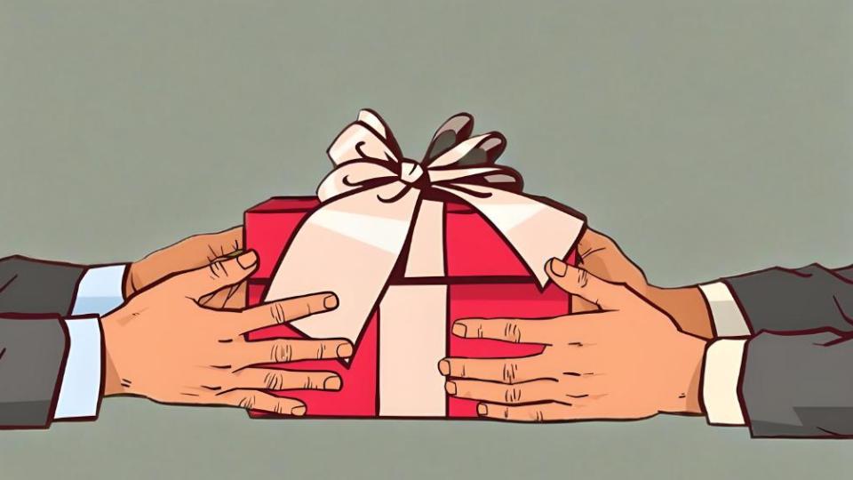 单位里，没人敢说但你要知道的送礼原则：绝对实战经验，管用！