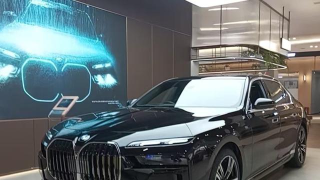 落地从100多万跌至六七十万，5月销量721台，这台宝马表现很稳定