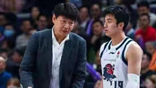 山东胜北控， 高诗岩，鲍威尔“拉胯”，邱彪“有短板”！