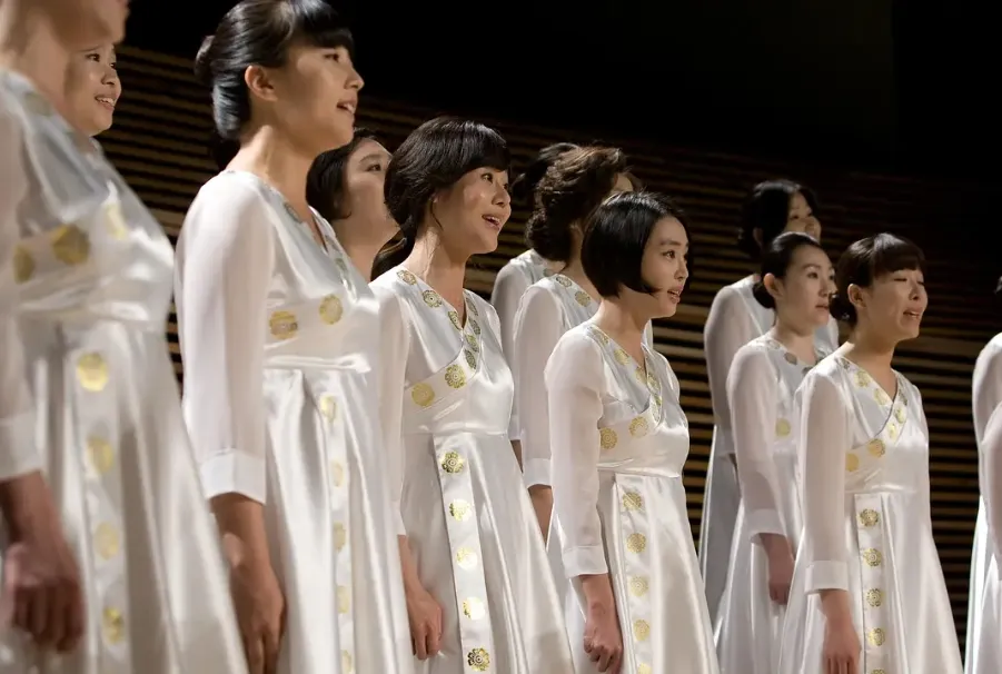 豆瓣8.5，韩式催泪片，全员恶女？不！她们是戴着镣铐的疯批治愈者