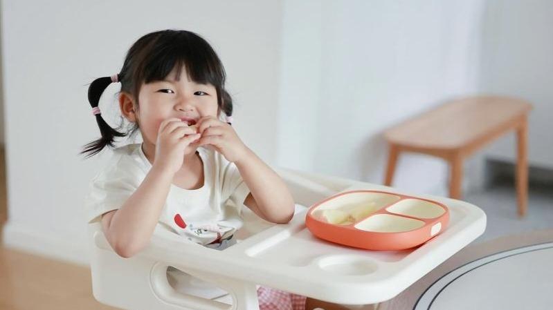 晚饭少喂点，宝宝就睡得香？真相在这儿！