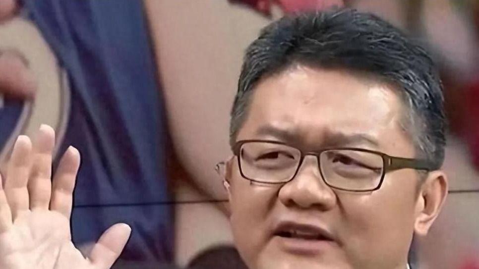 央视主持人张斌：被妻子当众揭丑，后又和好如初，如今怎么样了？