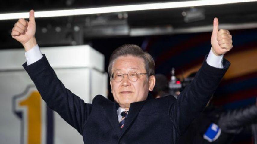 躲过一劫？尹锡悦平安走出拘留所，下一个就轮到李在明