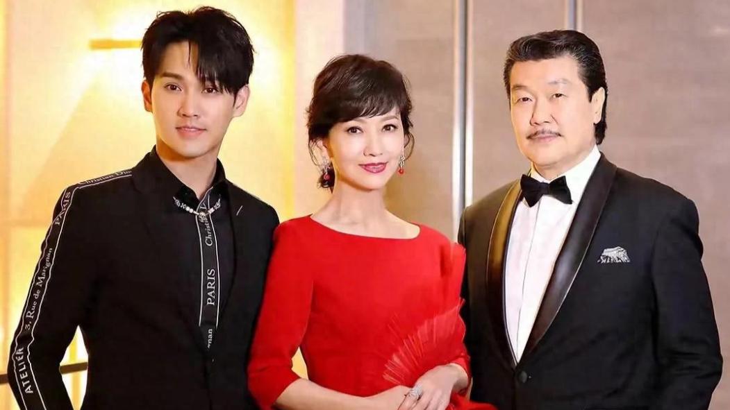 赵雅芝71岁还在奔波赚钱，叶童突然退出，陈美琪无辜！