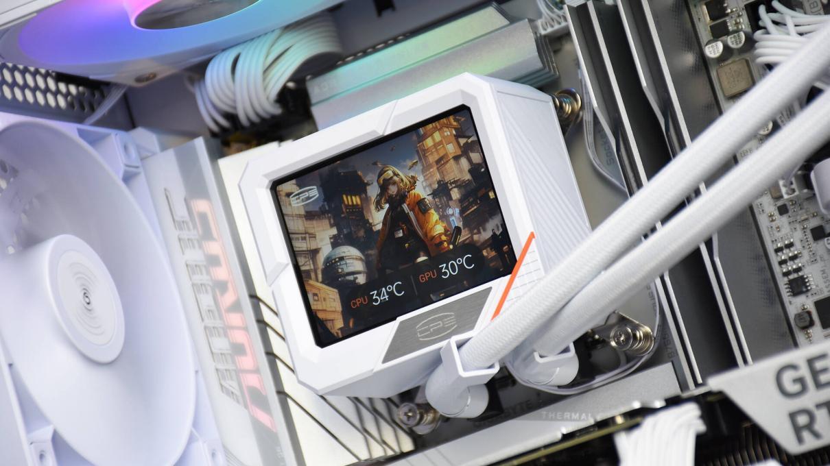 超频三北境GT360水冷：3.5寸大屏幕+8年质保，驯服Ultra9颜值怪兽