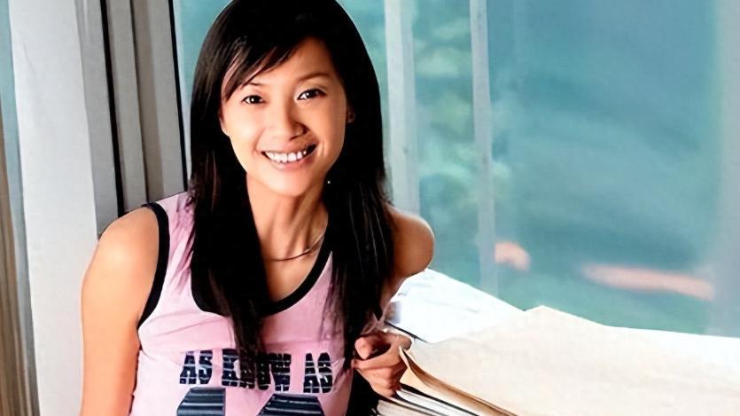 “风流才女”徐静蕾现形记-从19岁开始男人不断半百了还没玩够
