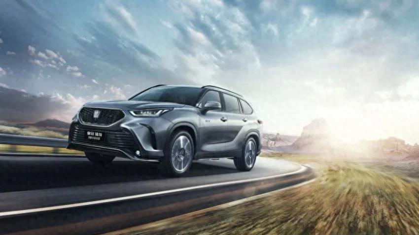 皇冠陆放：从新手奶爸到二胎家庭，十年相伴品质如一