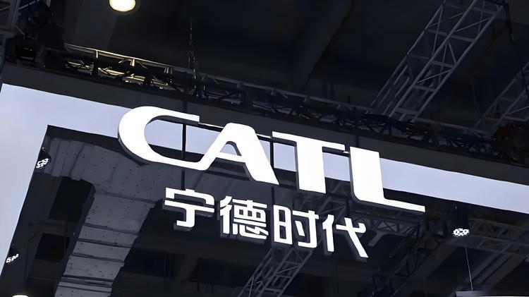 宁德时代高管变动：董事赵丰刚因公司治理结构调整辞任，吴映明补选接任