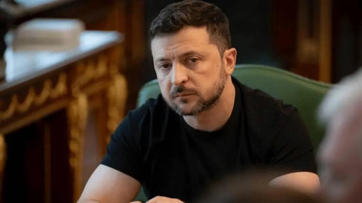 出大事了，希拉里替乌克兰发声；蓬佩奥重出江湖；特朗普被逼宫