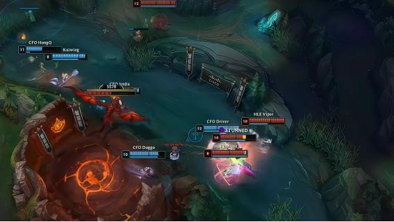 S15总决赛HLE晋级，这款游戏带你体验策略对决魅力