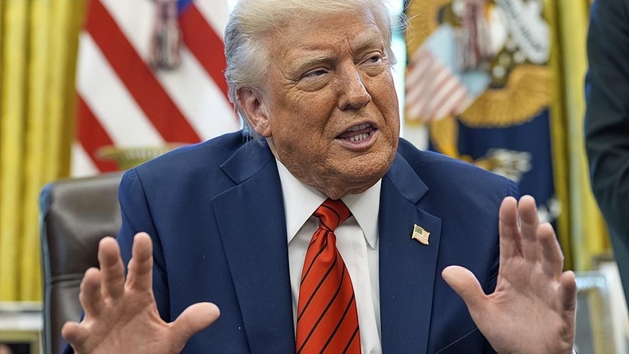 特朗普把特朗普政府告上了法庭，索赔2.3亿美元，到底为什么？