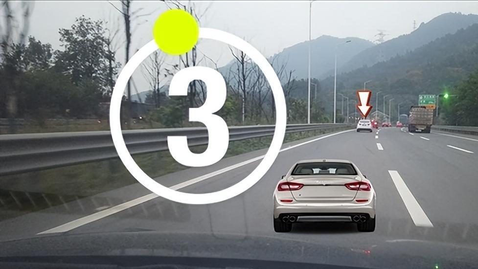 避免后车追尾的7项实用技巧，方法简单却常被司机忽视需牢记