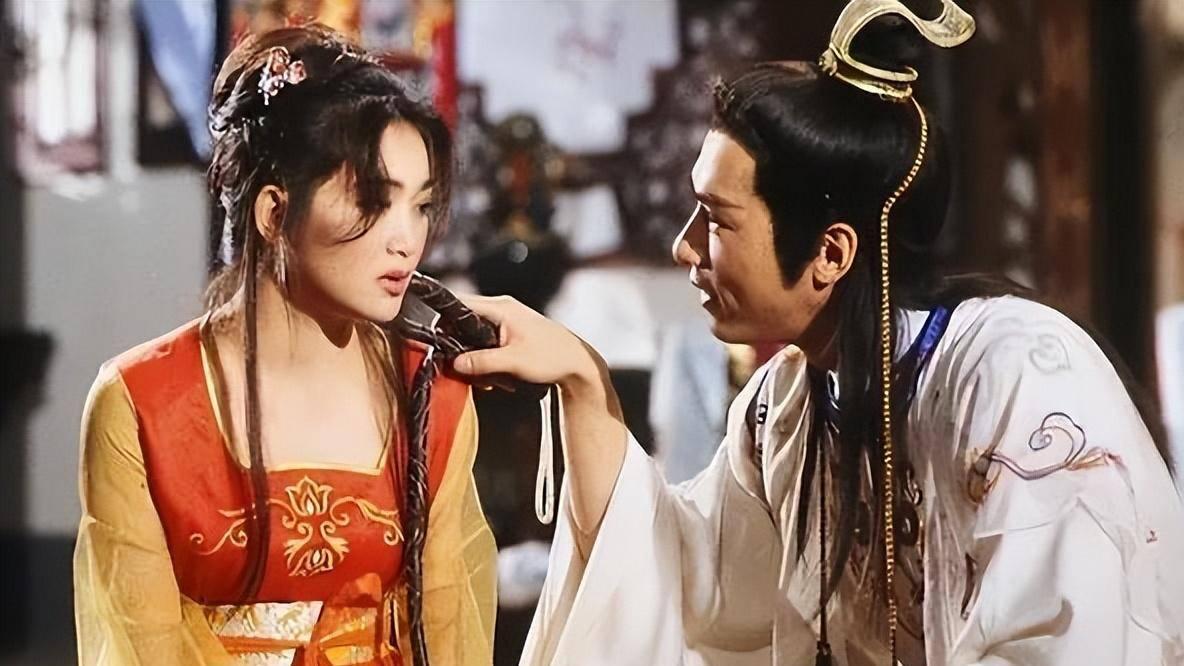 从摇滚贝斯手到"西门庆本尊"，单立文的双面人生