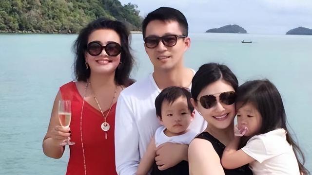 汪小菲撇下子女悄悄携妻返京，S家嘲讽：有心的话就不会丢下孩子