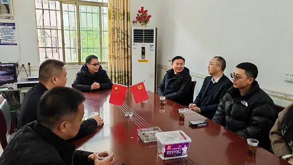 衡阳市八中赴金溪中学开展结对帮扶活动