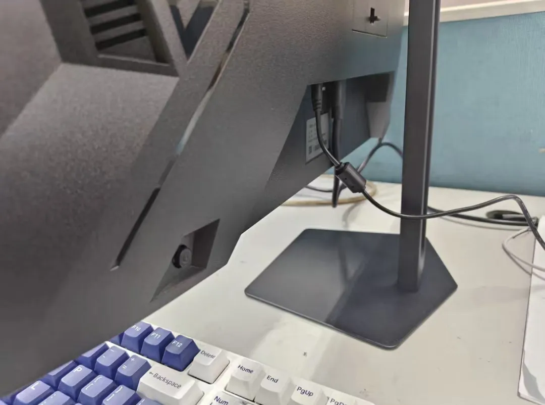 比二手更香的27寸显示器，2K高分+180Hz高刷，全新最低422块