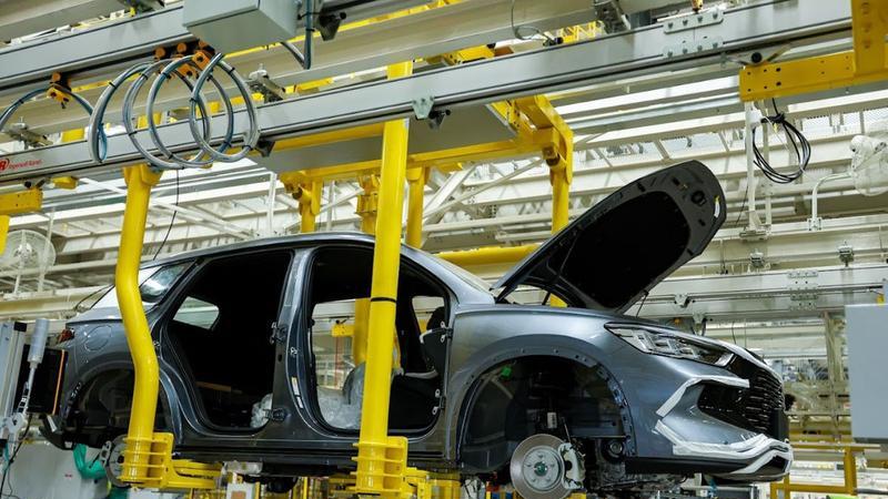 比亚迪11月海外销量飙涨313.4%，在11个国家的销量都超越了特斯拉