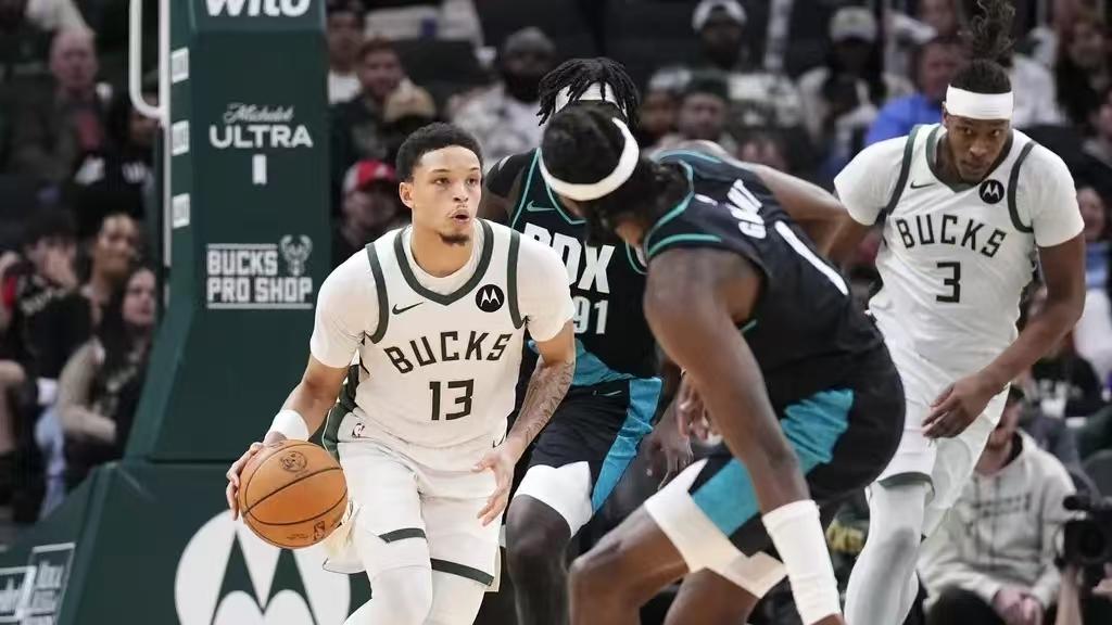 格兰特35分弑旧主！开拓者客场掀翻雄鹿，送其耻辱5连败