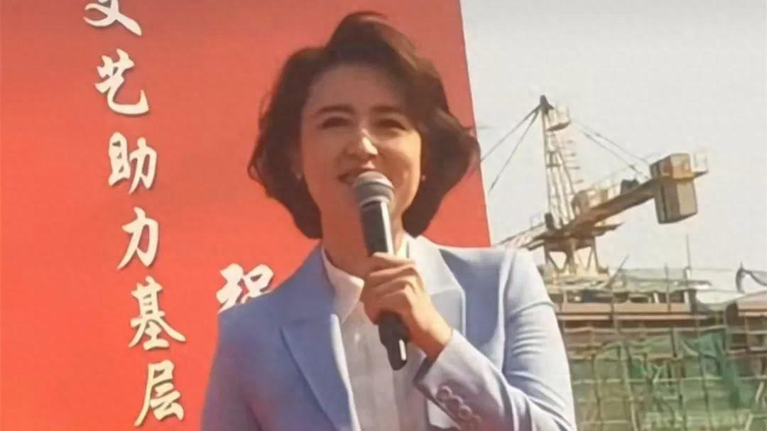 前央视主持人怒斥：人心脏看什么都脏！
