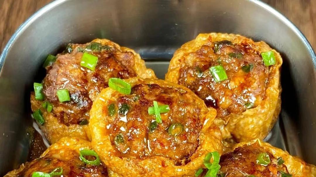 豆腐泡酿肉：一口爆汁的治愈魔法