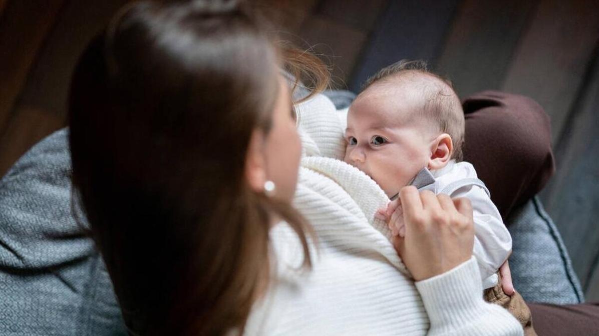 哺乳期妈妈减肥指南：几个动作帮你轻松塑形