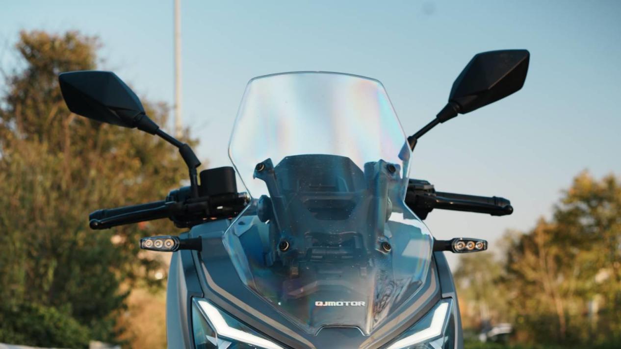 2025款QJMOTOR鸿250ADV上市！全地形胎+TCS防滑，越野不玩虚的