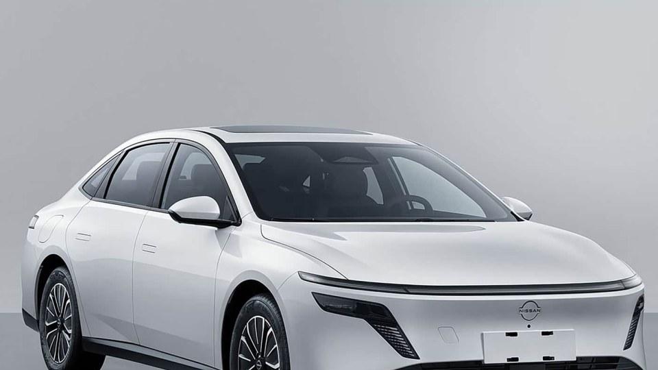 日产又一实力派！6.8秒破百，180km续航，家用真的太香了